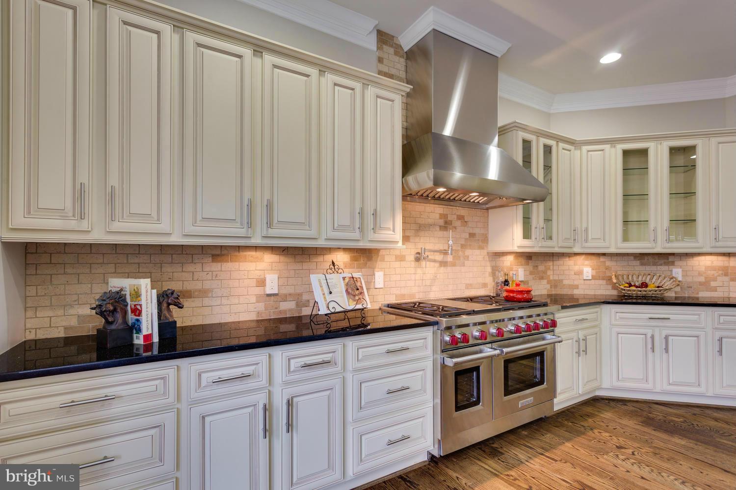7001 Churchill Road McLean, VA 22101 - Photo 14 of 30 Kitchen