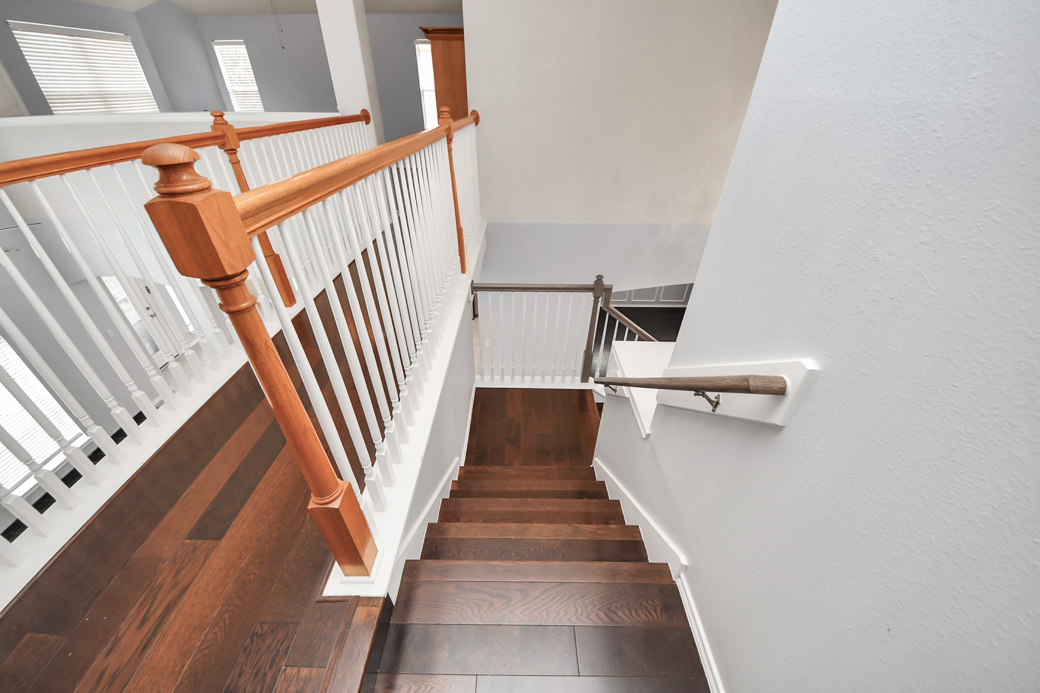 23906 Indian Crest Court Katy, TX 77494 - Photo 13 of 32 a view of entryway