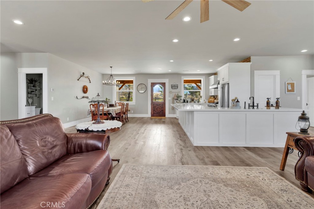 4329 Amador Road Phelan, CA 92371 - Photo 16 of 68