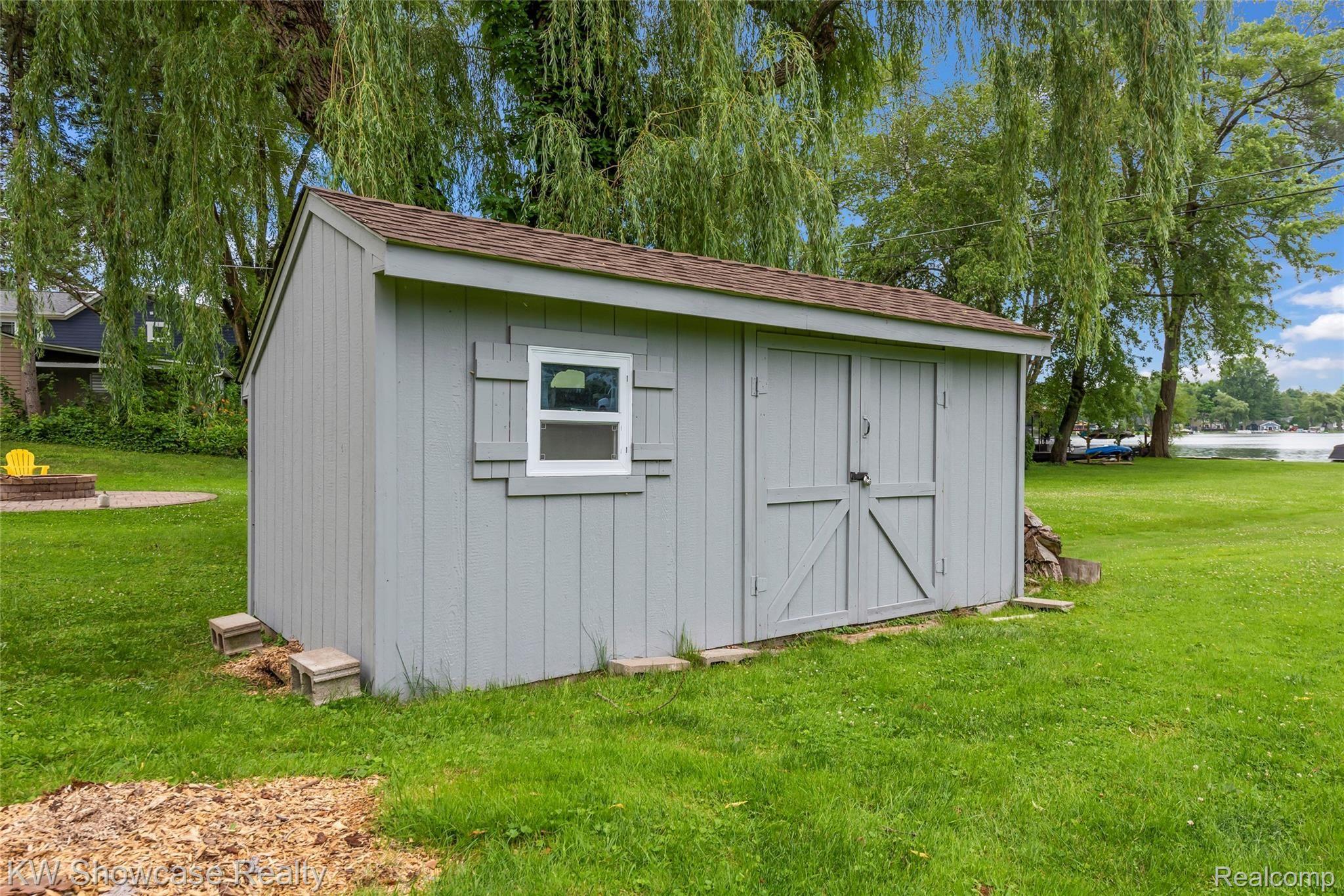 5710 Bullard Road Fenton, MI 48430 - Photo 26 of 31 DSC_5527.jpg