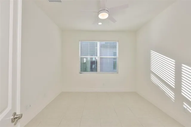 $299,500 | 4906 Avila Lakes Drive, Wimauma, FL 33598