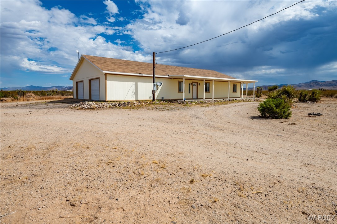 4055 Ramon Drive Golden Valley, AZ 86413 - Photo 16 of 45 Side of Structure