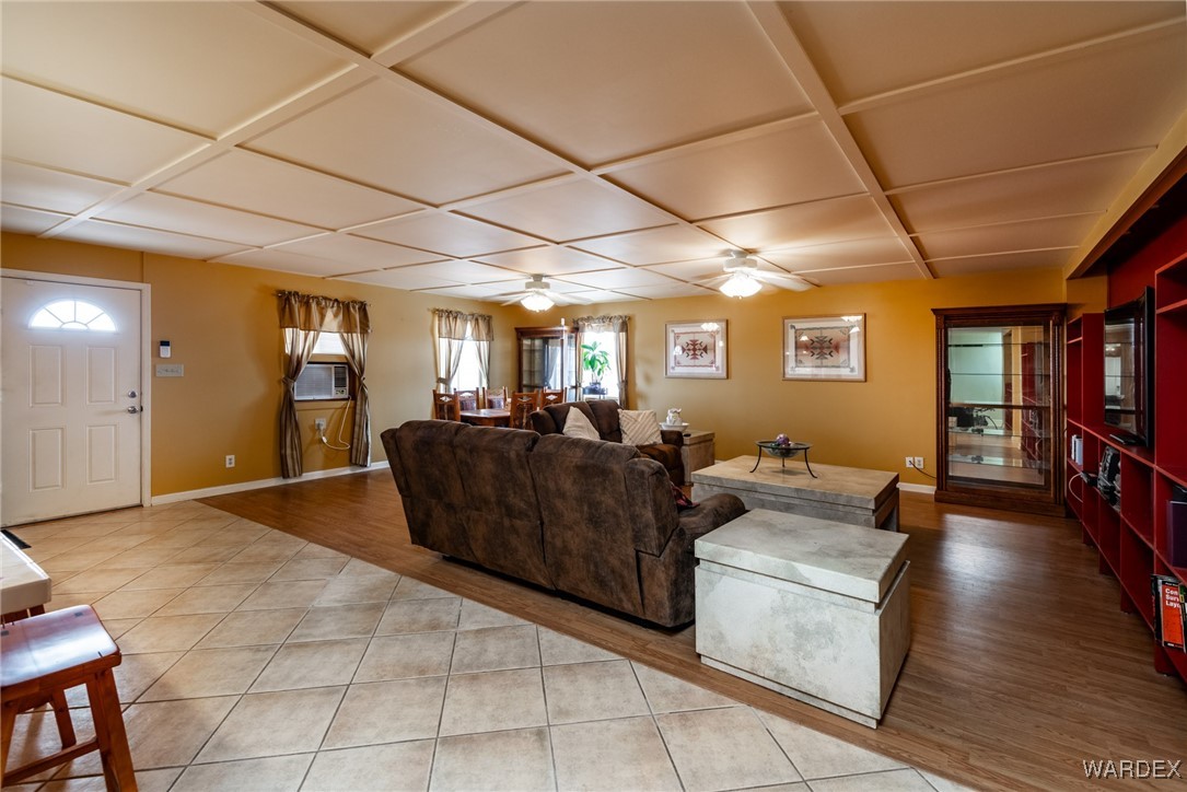 4055 Ramon Drive Golden Valley, AZ 86413 - Photo 28 of 45 Living Room
