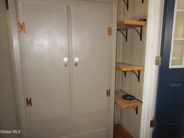 $1,300 | 1303 8th Avenue, Watervliet, NY 12189