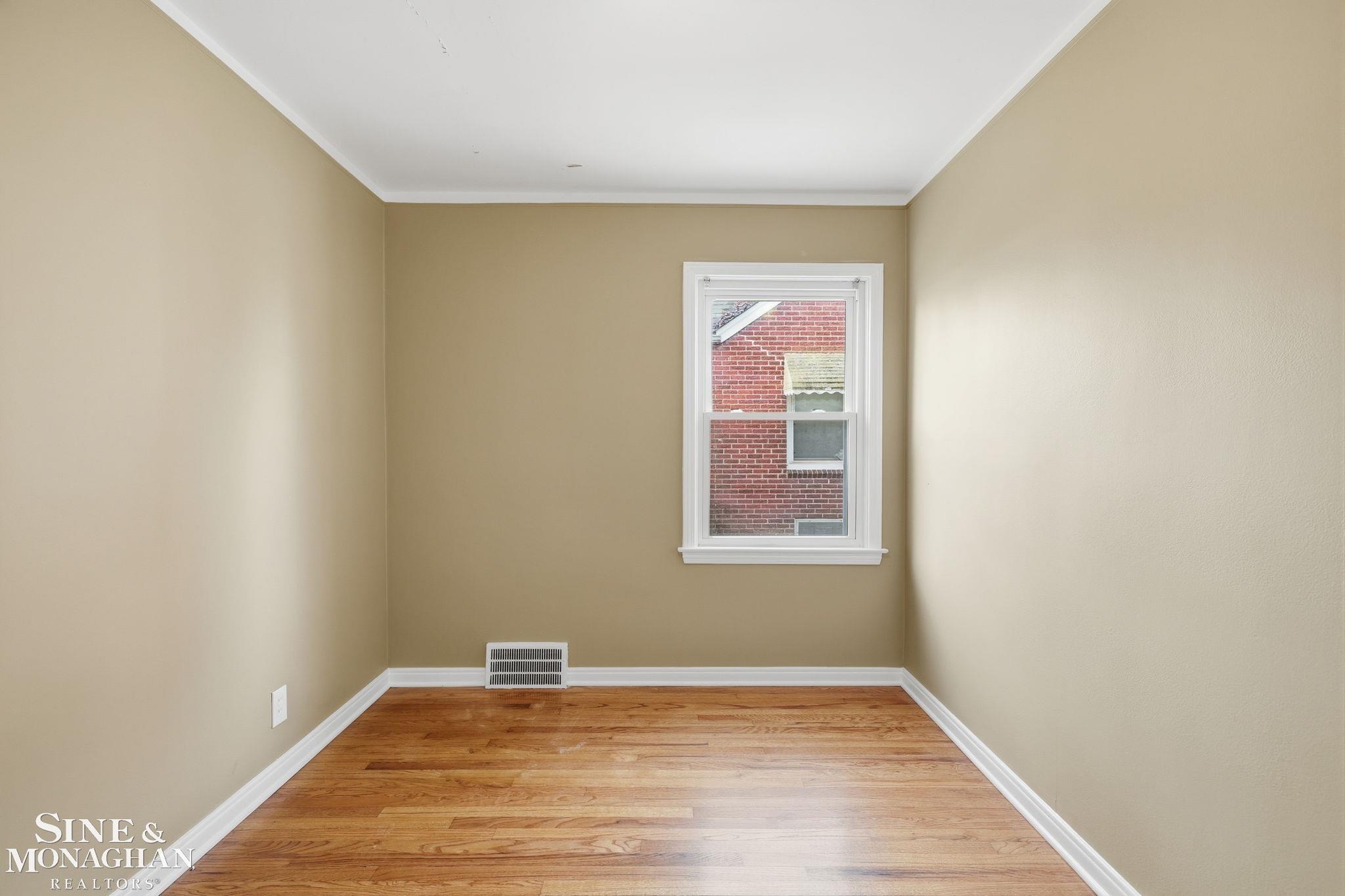 1641 Hampton Road Grosse Pointe Woods, MI 48236 - Photo 37 of 70