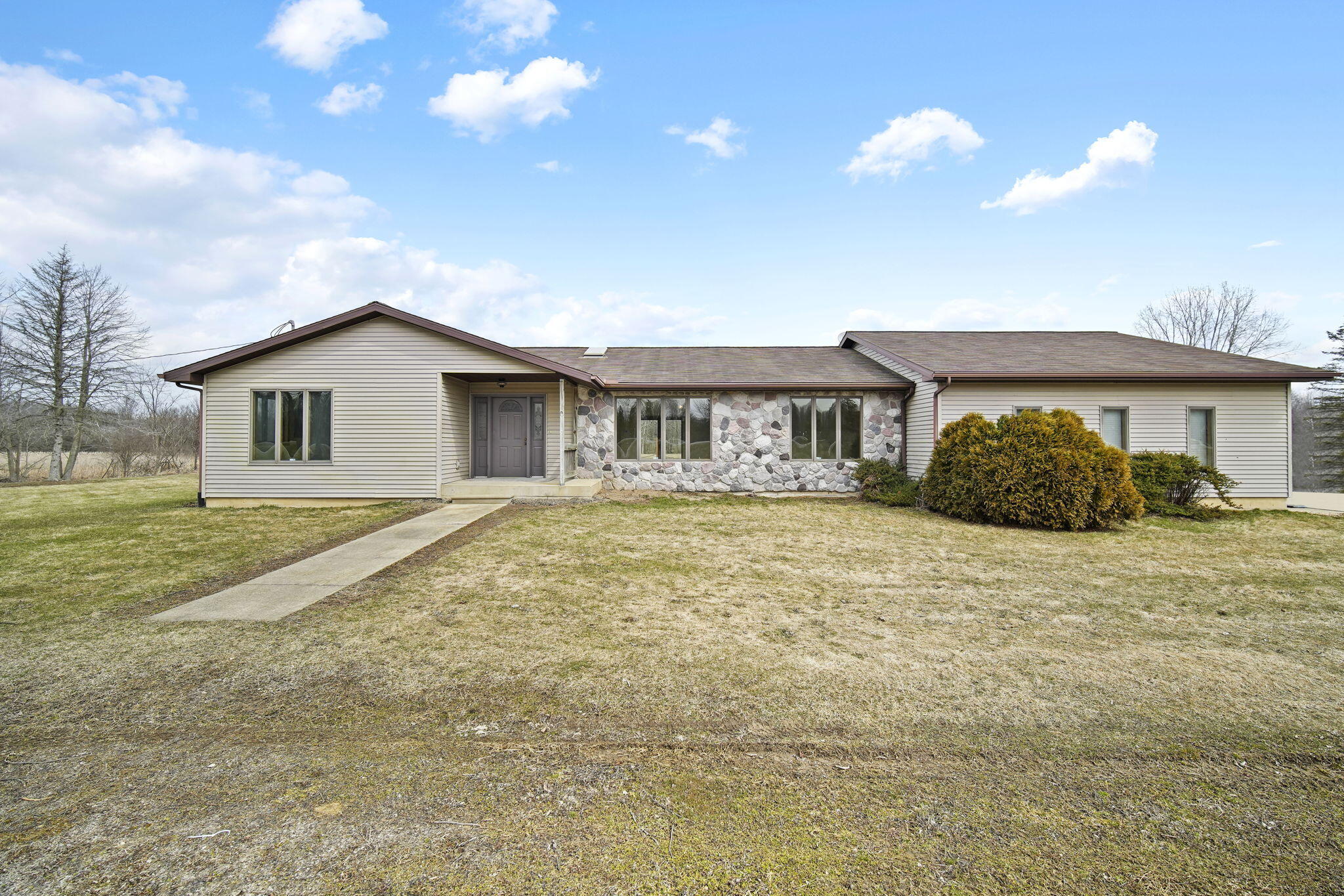 13274 Clinton Road Onondaga, MI 49264 - Photo 2 of 63 2