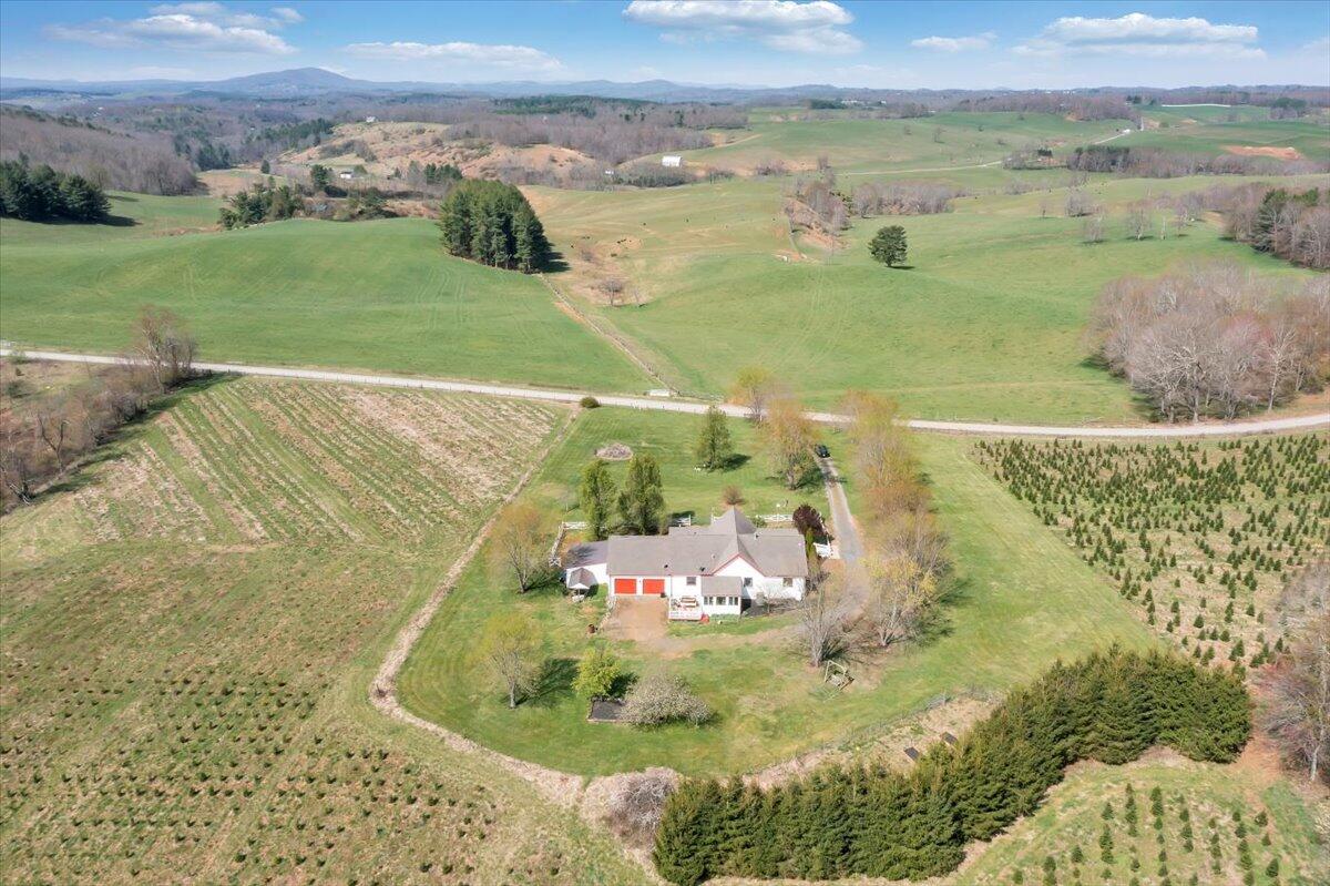 385 Sunny Ridge Road Northeast Floyd, VA 24091 - Photo 43 of 50 42-DJI_0574