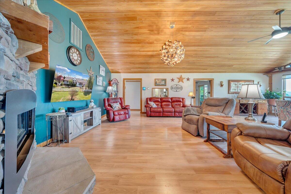 385 Sunny Ridge Road Northeast Floyd, VA 24091 - Photo 8 of 50 14-MIB09585