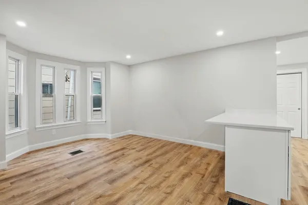 $885,000 | 9 Cross Street, Somerville, MA 02145