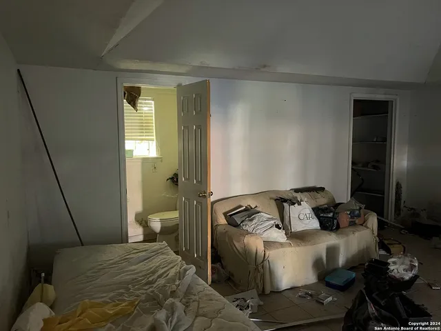 $49,999 | 184 County Road 4188, Orange, TX 77632