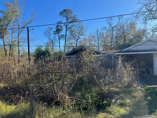 $49,999 | 184 County Road 4188, Orange, TX 77632