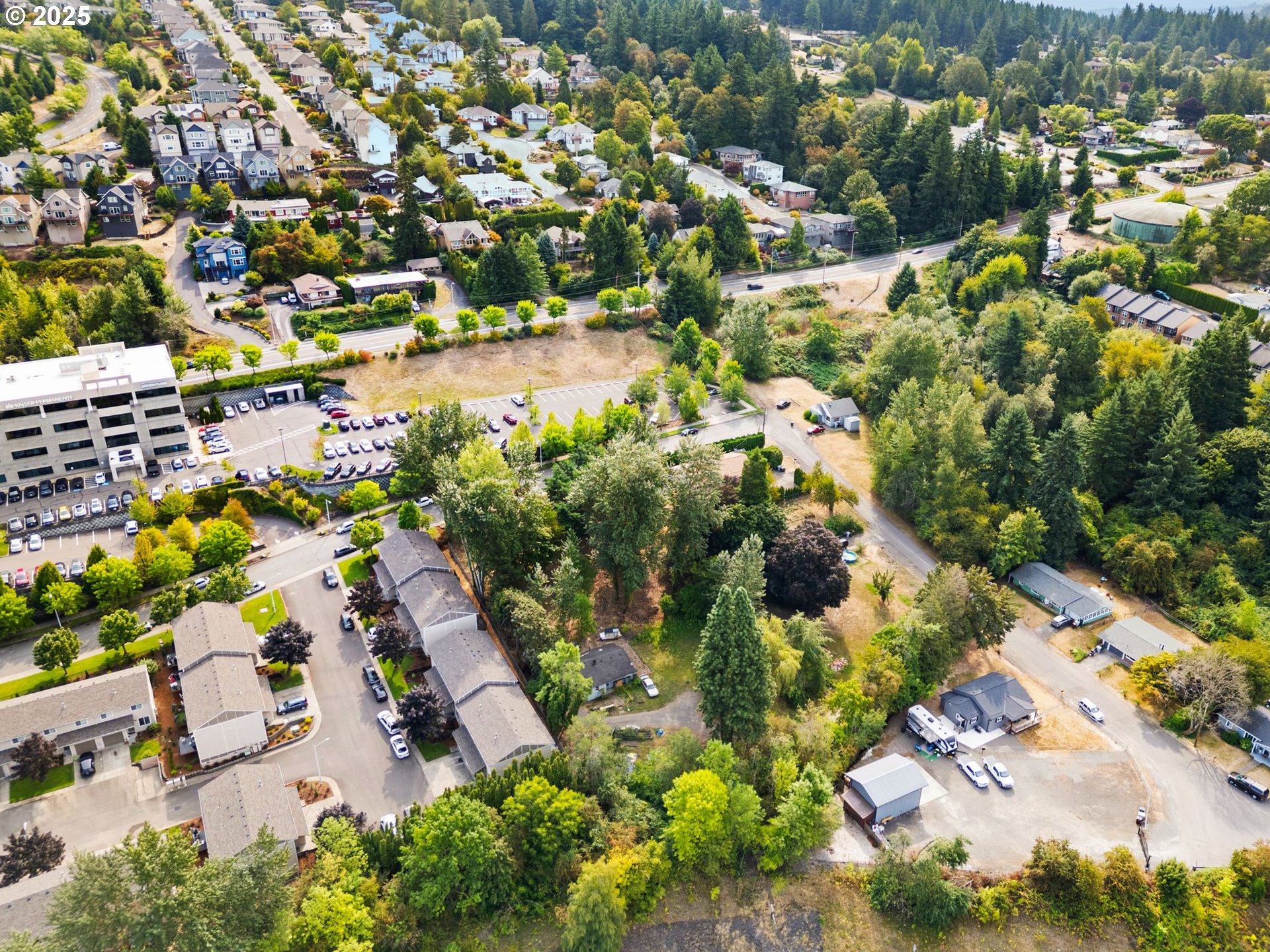 9000 Southeast Con Battin Road Happy Valley, OR 97086 - Photo 13 of 40 a view of a city
