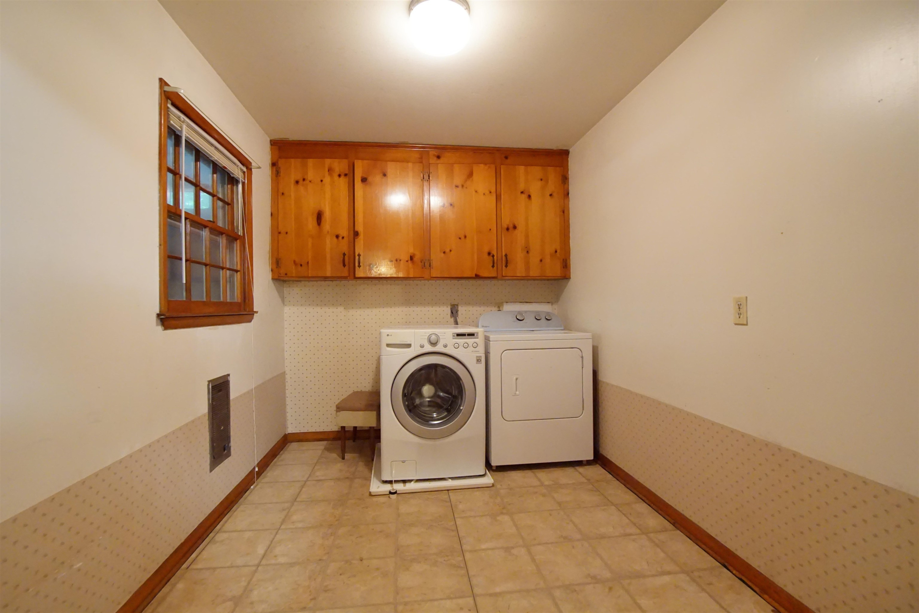1729 Crest Road Raleigh, NC 27606 - Photo 12 of 21 Photo 12