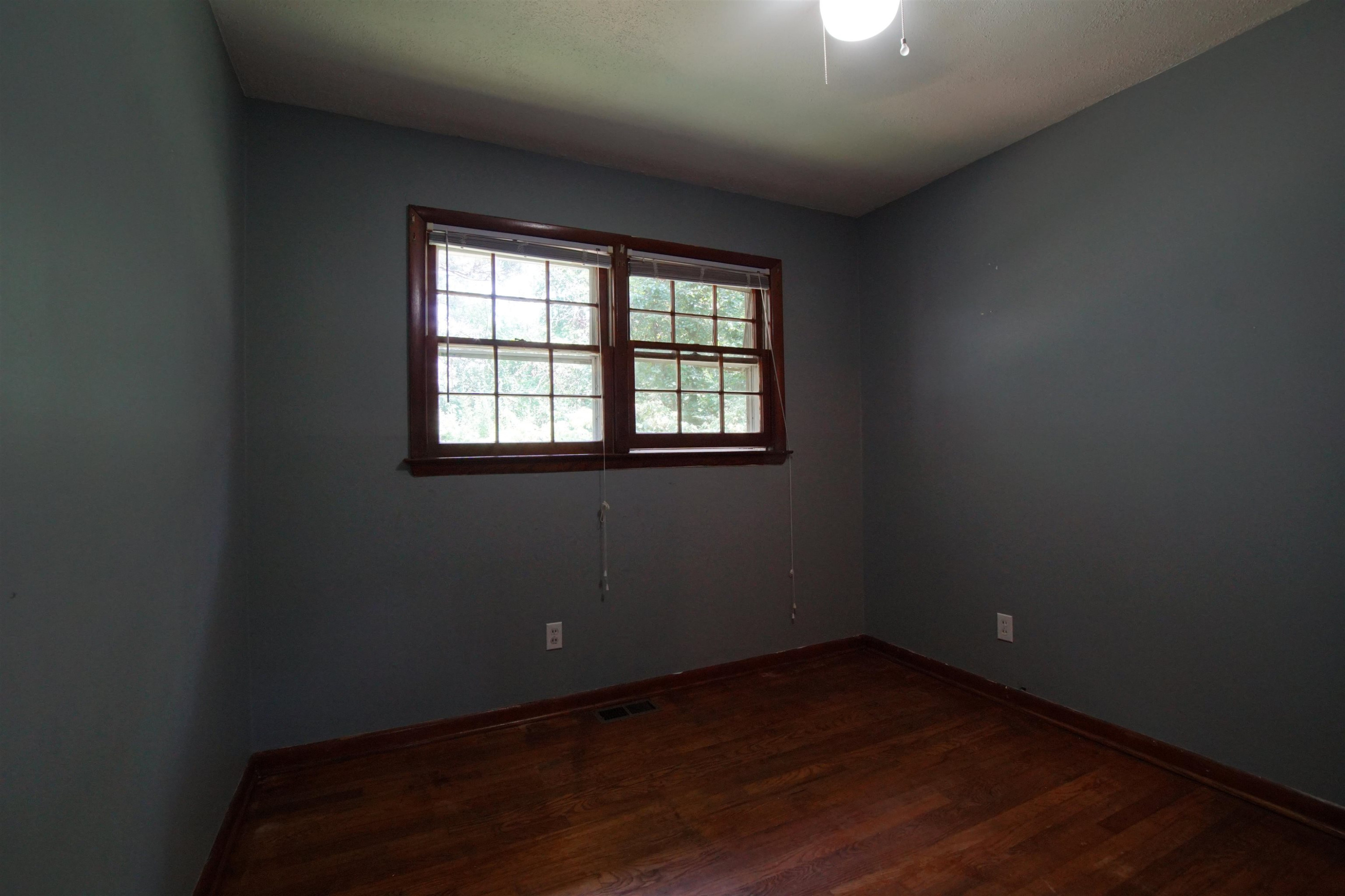 1729 Crest Road Raleigh, NC 27606 - Photo 8 of 21 Photo 8