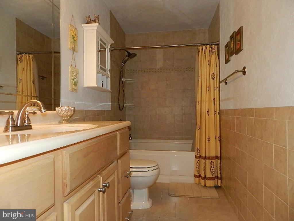 117 Mt Union Road Fayetteville, PA 17222 - Photo 13 of 30 Bath