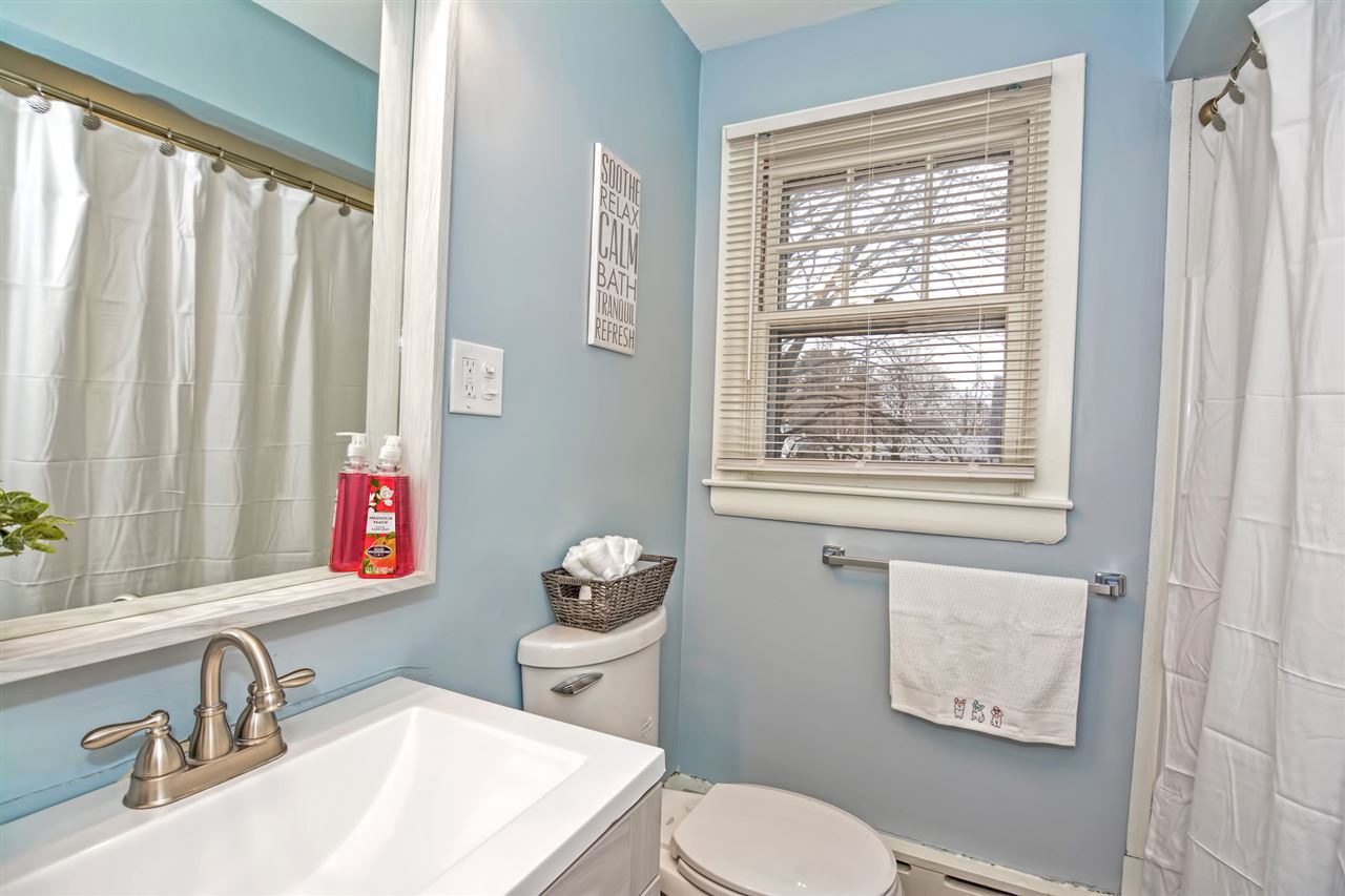 5 Gloria Street Rochester, NH 03867 - Photo 21 of 36