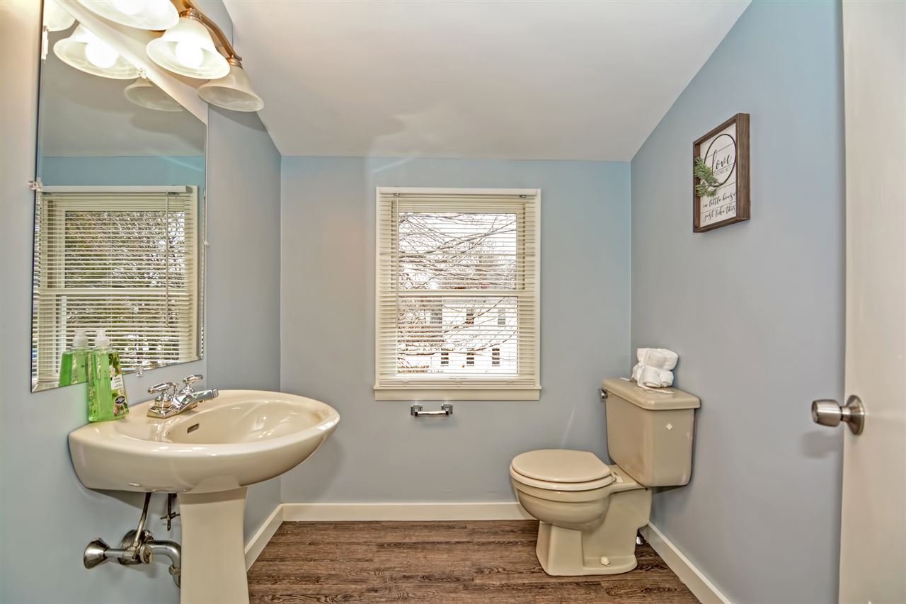 5 Gloria Street Rochester, NH 03867 - Photo 23 of 36