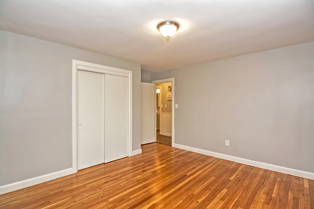 5 Gloria Street Rochester, NH 03867 - Photo 26 of 36
