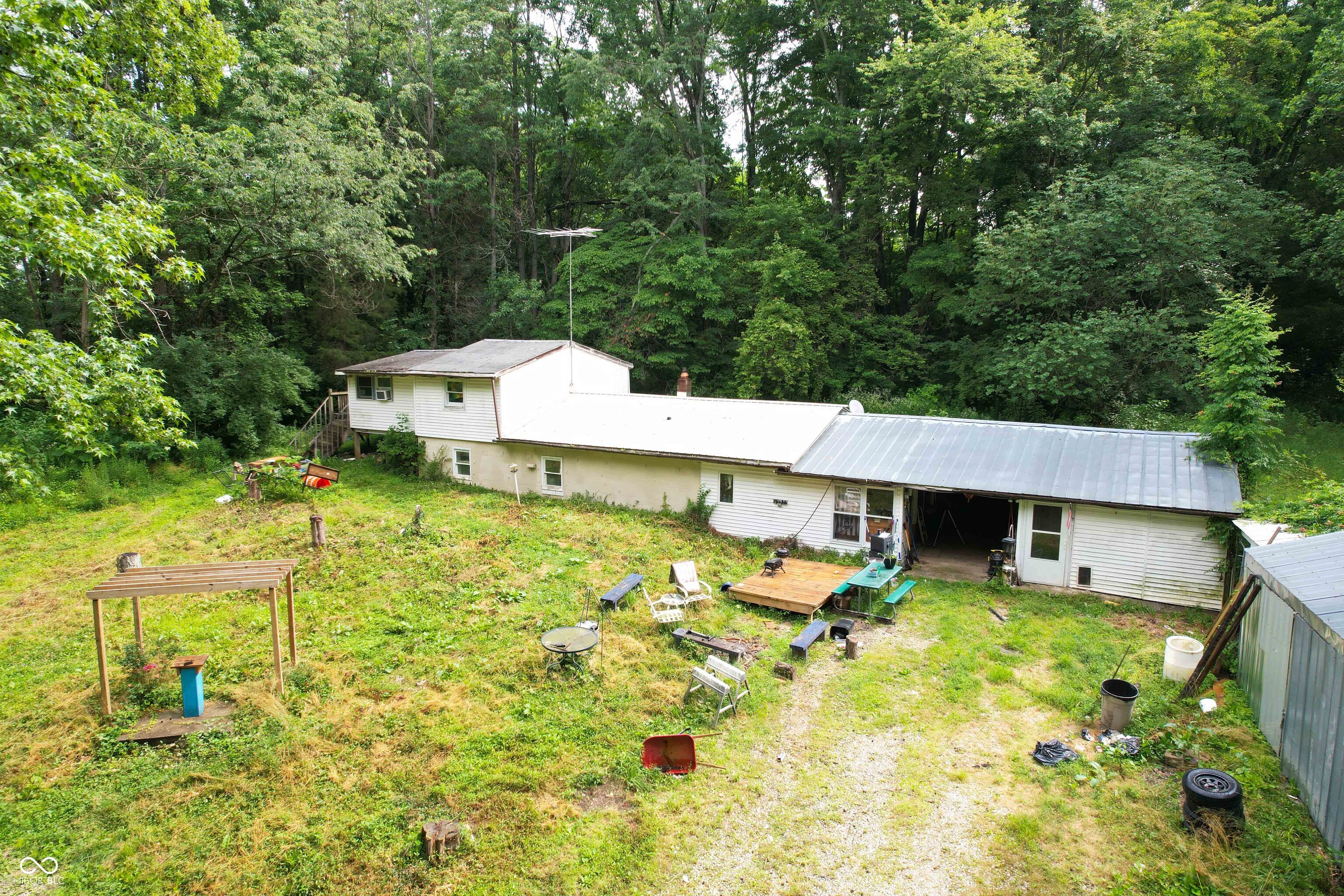 7558 South Co Road 200 East  