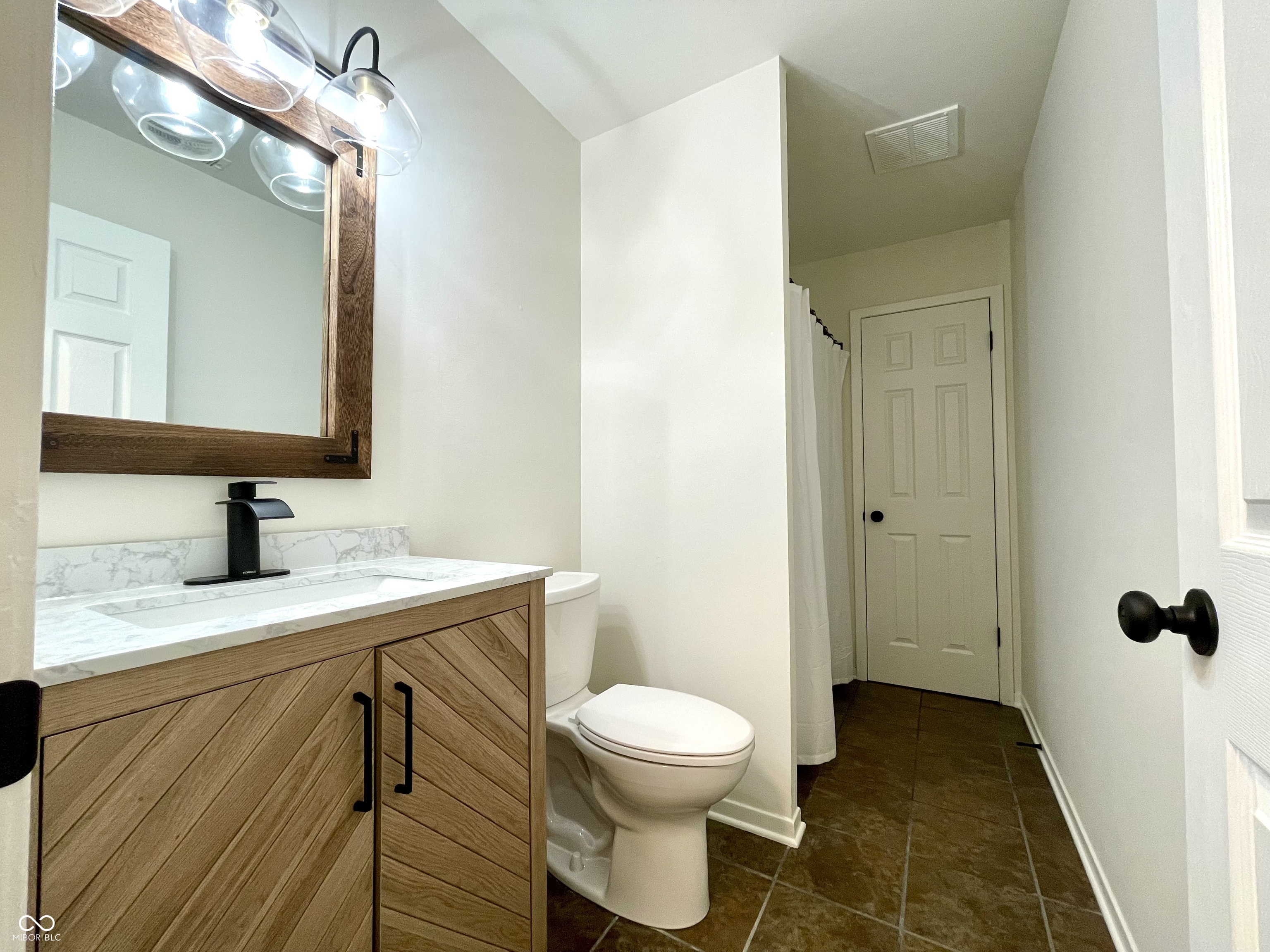 6840 Georgetown Road Indianapolis, IN 46268 - Photo 12 of 18 Gallery Image 12