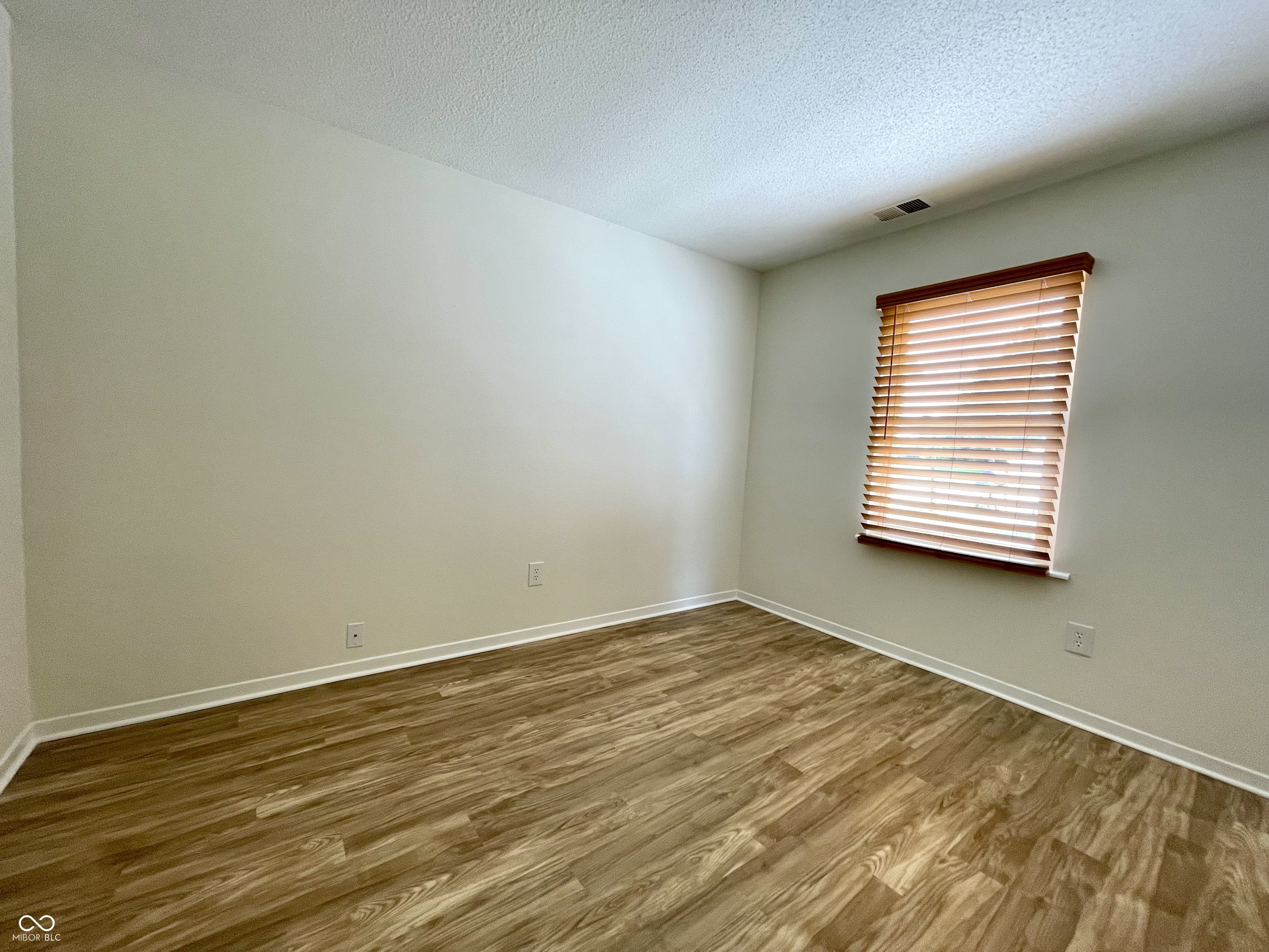 6840 Georgetown Road Indianapolis, IN 46268 - Photo 17 of 18 Gallery Image 17