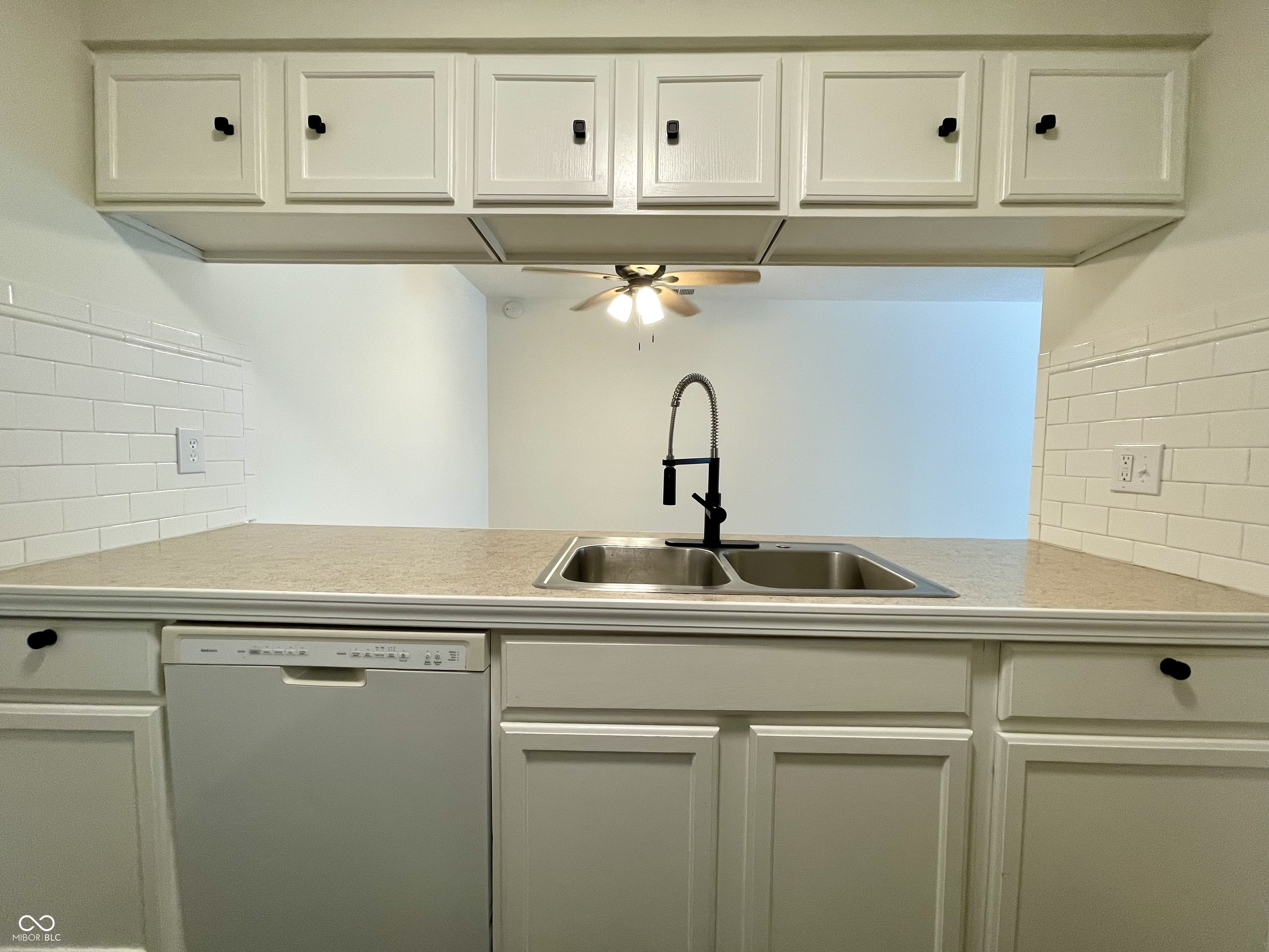 6840 Georgetown Road Indianapolis, IN 46268 - Photo 9 of 18 Gallery Image 9