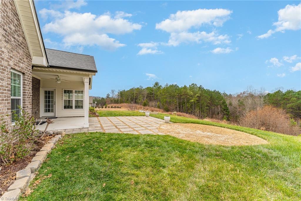 2827 Fallin Court High Point, NC 27262 - Photo 36 of 43 Gallery Image 36