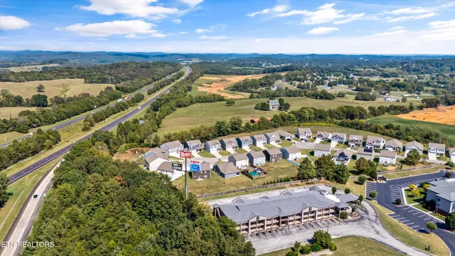 $375,000 | 513 Cedar Park Drive, Loudon, TN 37774