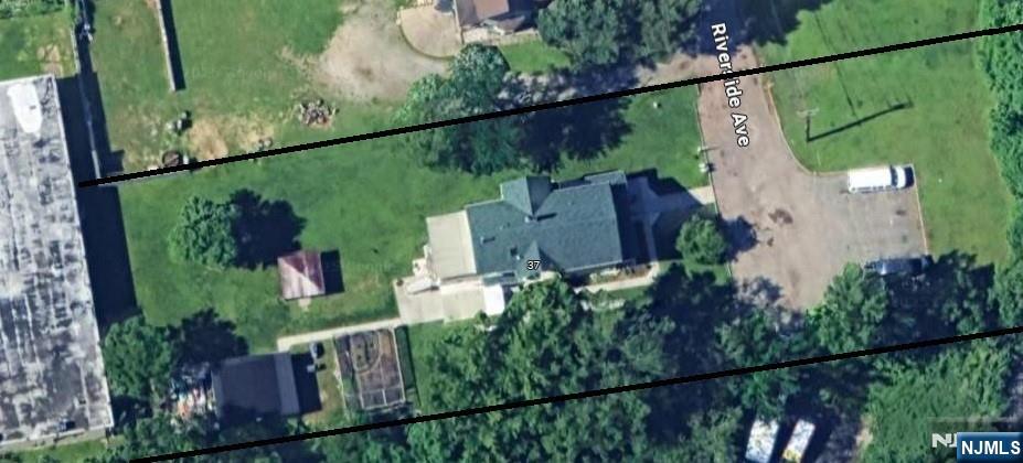 37 Riverside Avenue Little Ferry, NJ 07643 - Photo 26 of 29 an outdoor view of garden