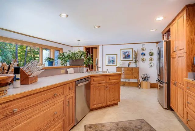 $749,900 | 53 Lark Street, Franklin, NH 03235