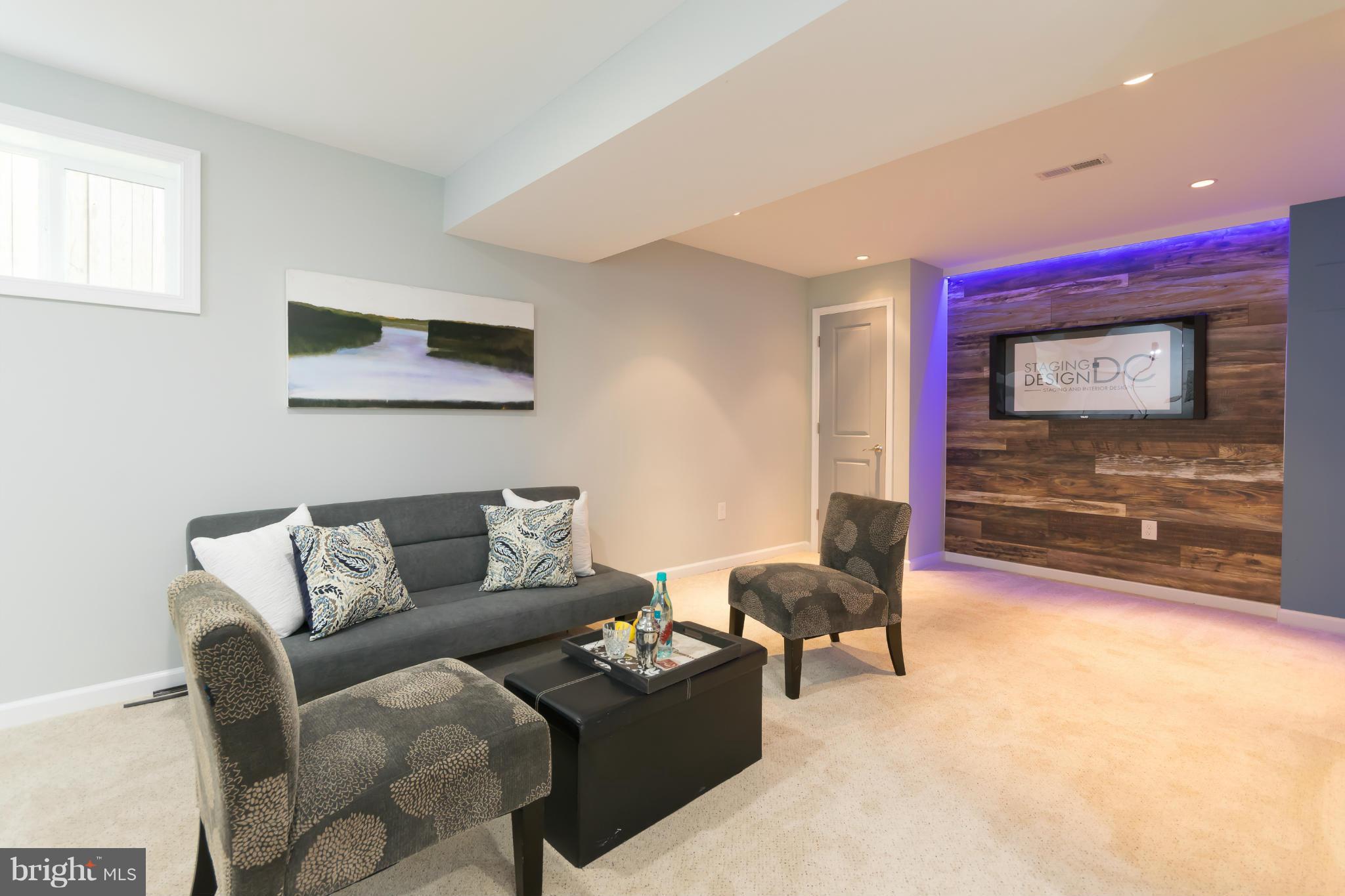 5804 Berwyn Road Berwyn Heights, MD 20740 - Photo 22 of 29 Family Room