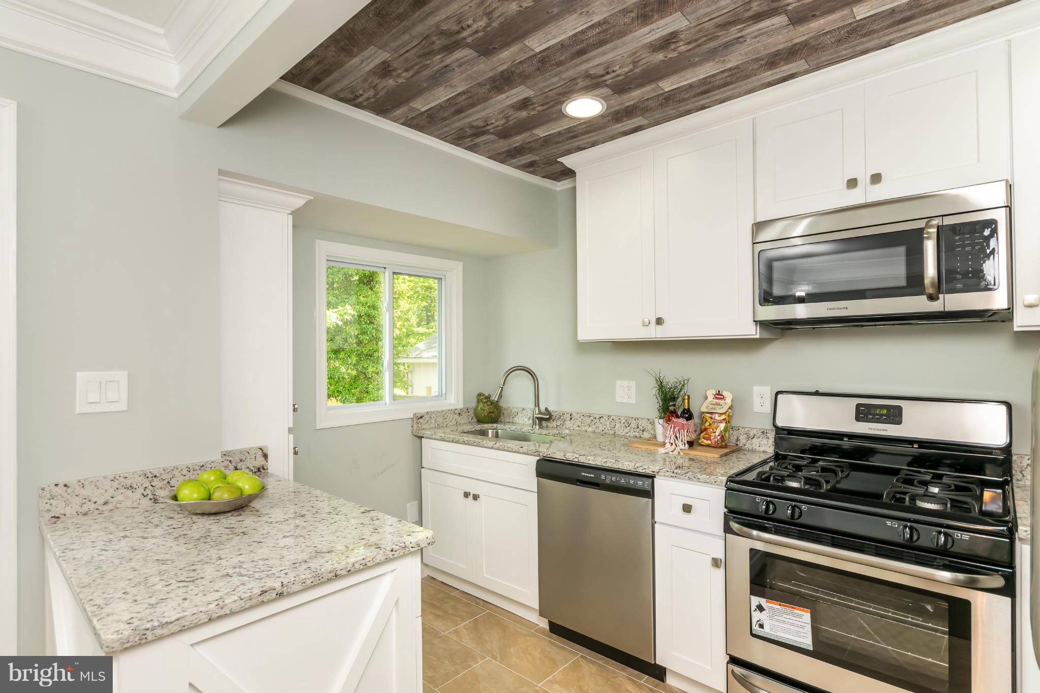 5804 Berwyn Road Berwyn Heights, MD 20740 - Photo 10 of 29 Kitchen