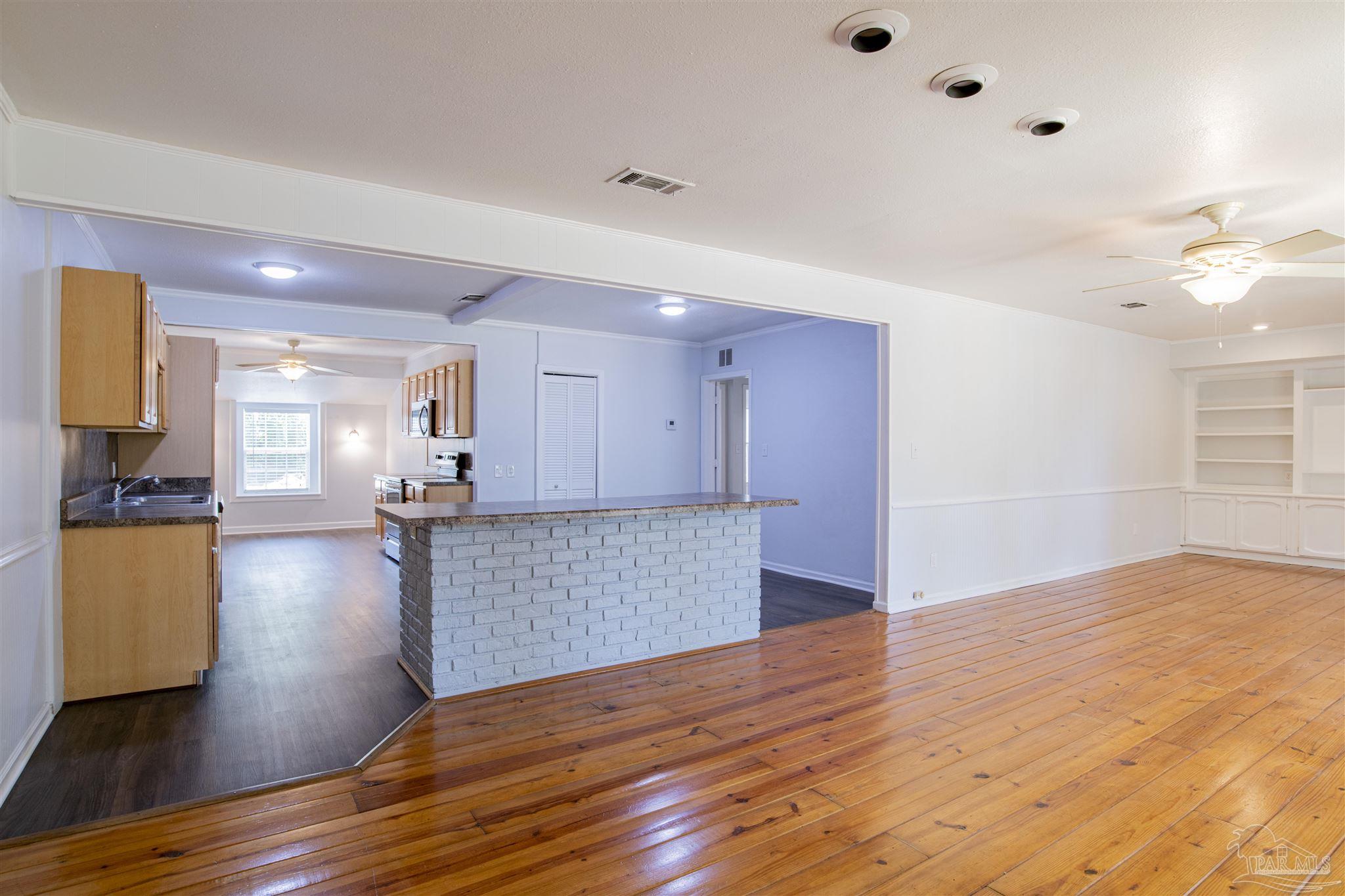 108 Country Club Road Pensacola, FL 32507 - Photo 12 of 29 Gallery Image 12
