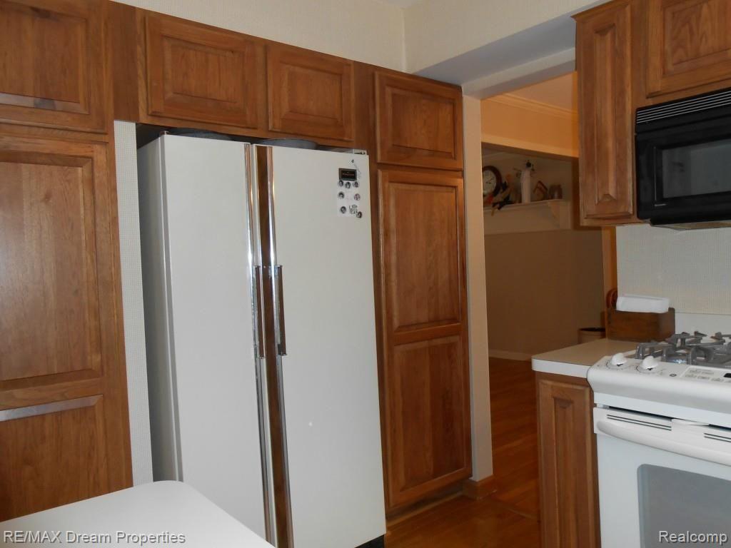 1641 Nantucket Road Plymouth, MI 48170 - Photo 24 of 27 DSCN1321.jpg