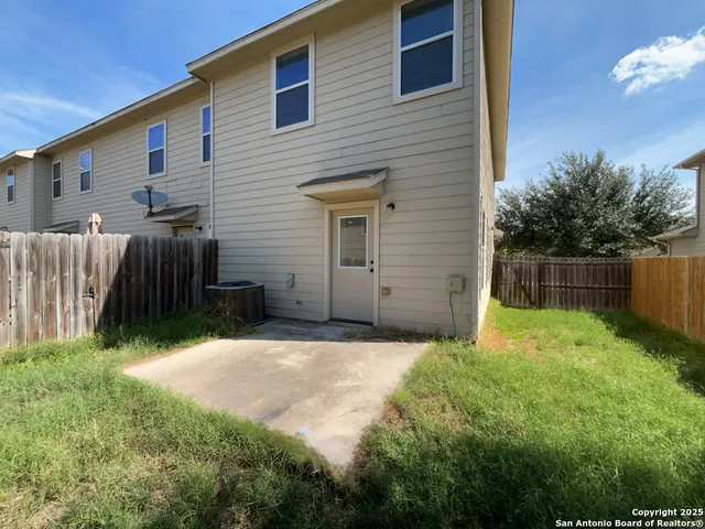 $1,395 | 16819 Dancing Ava, Unit 4, Selma, TX 78154