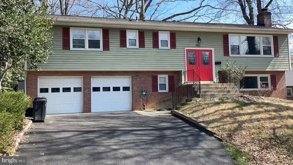 $4,000 | 9821 Hampton Lane, Fairfax, VA 22030