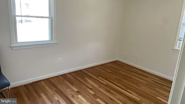 $4,000 | 9821 Hampton Lane, Fairfax, VA 22030