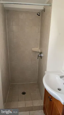 $4,000 | 9821 Hampton Lane, Fairfax, VA 22030