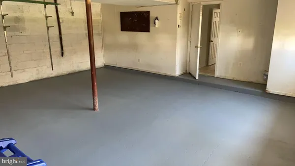 $4,000 | 9821 Hampton Lane, Fairfax, VA 22030