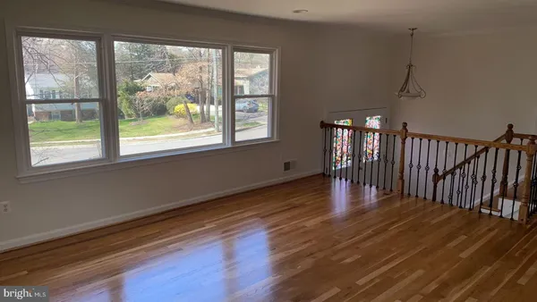 $4,000 | 9821 Hampton Lane, Fairfax, VA 22030