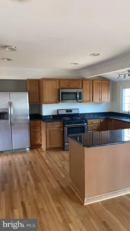 $4,000 | 9821 Hampton Lane, Fairfax, VA 22030