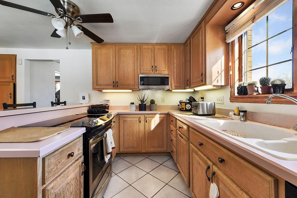 139 North Vireo Drive McKees Rocks, PA 15136 - Photo 11 of 25