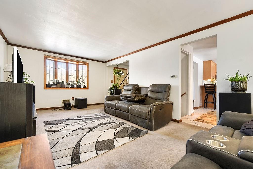 139 North Vireo Drive McKees Rocks, PA 15136 - Photo 6 of 25