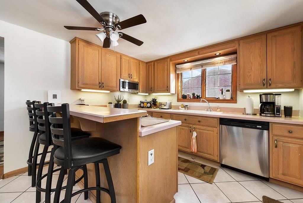 139 North Vireo Drive McKees Rocks, PA 15136 - Photo 8 of 25