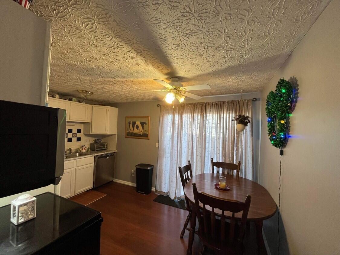 3102 Lewis Road Columbus, OH 43207 - Photo 6 of 35 kitchen6