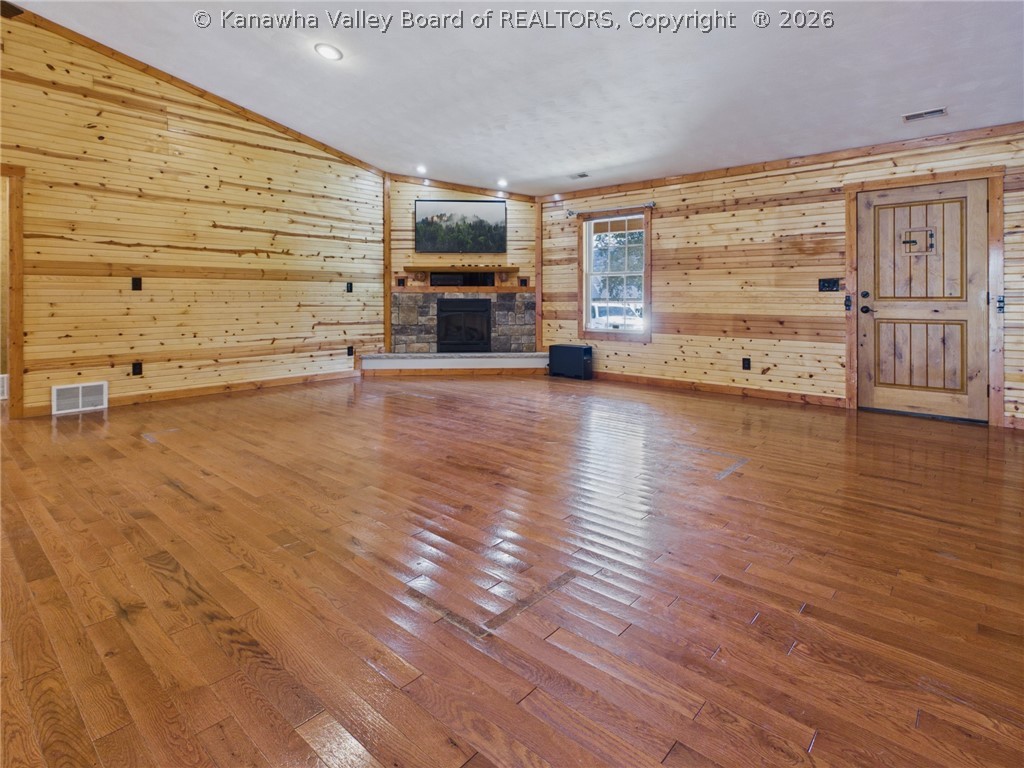 9903 Winfield Road Winfield, WV 25213 - Photo 9 of 48 Gallery Image 9