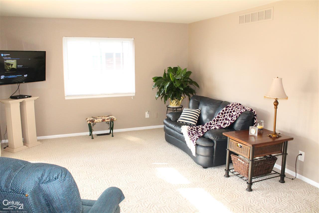 7235 Cardinal Road Algonac, MI 48001 - Photo 10 of 22