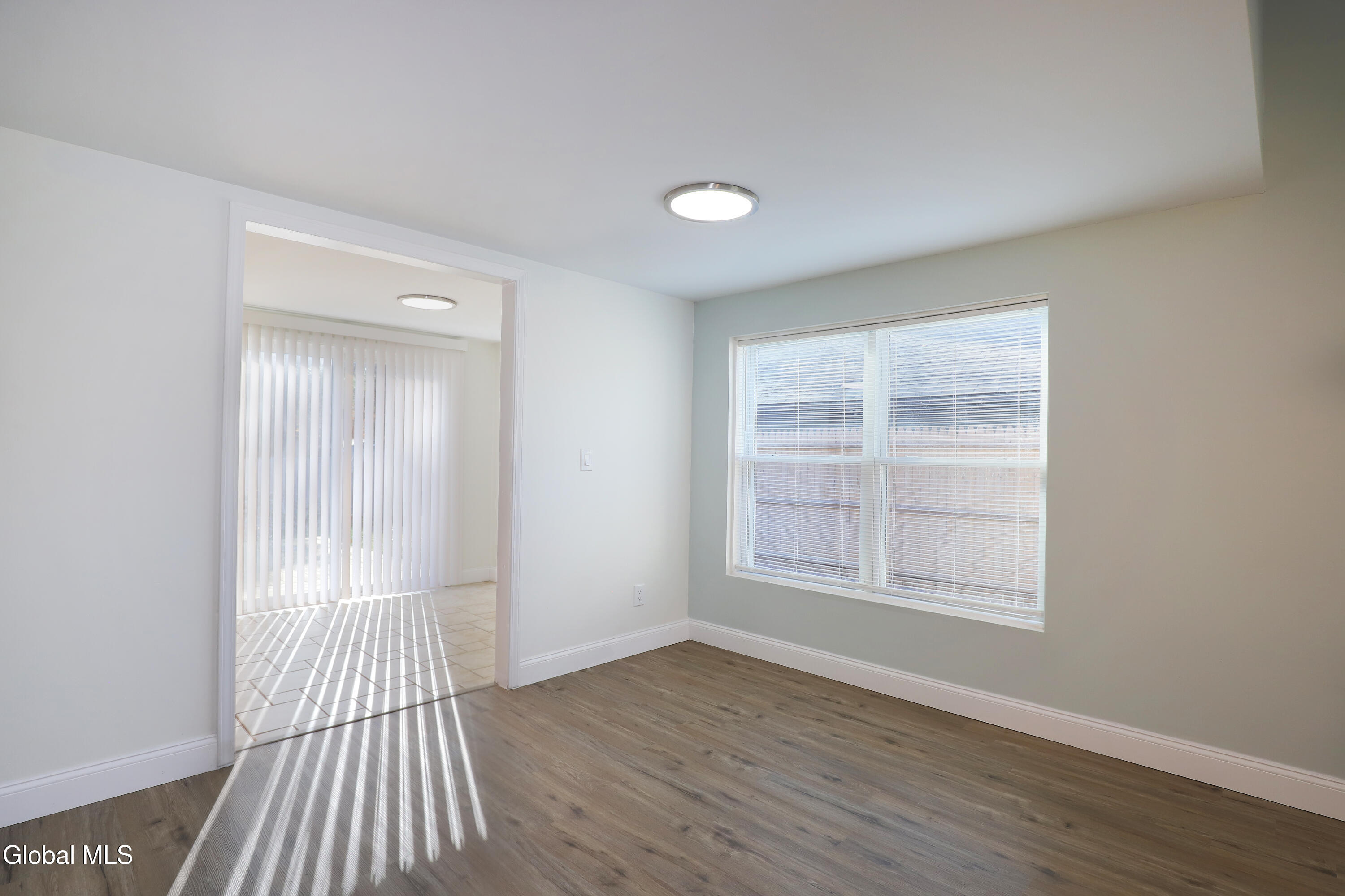 198 Thimbleberry Road Malta, NY 12020 - Photo 14 of 43 diningroom 1