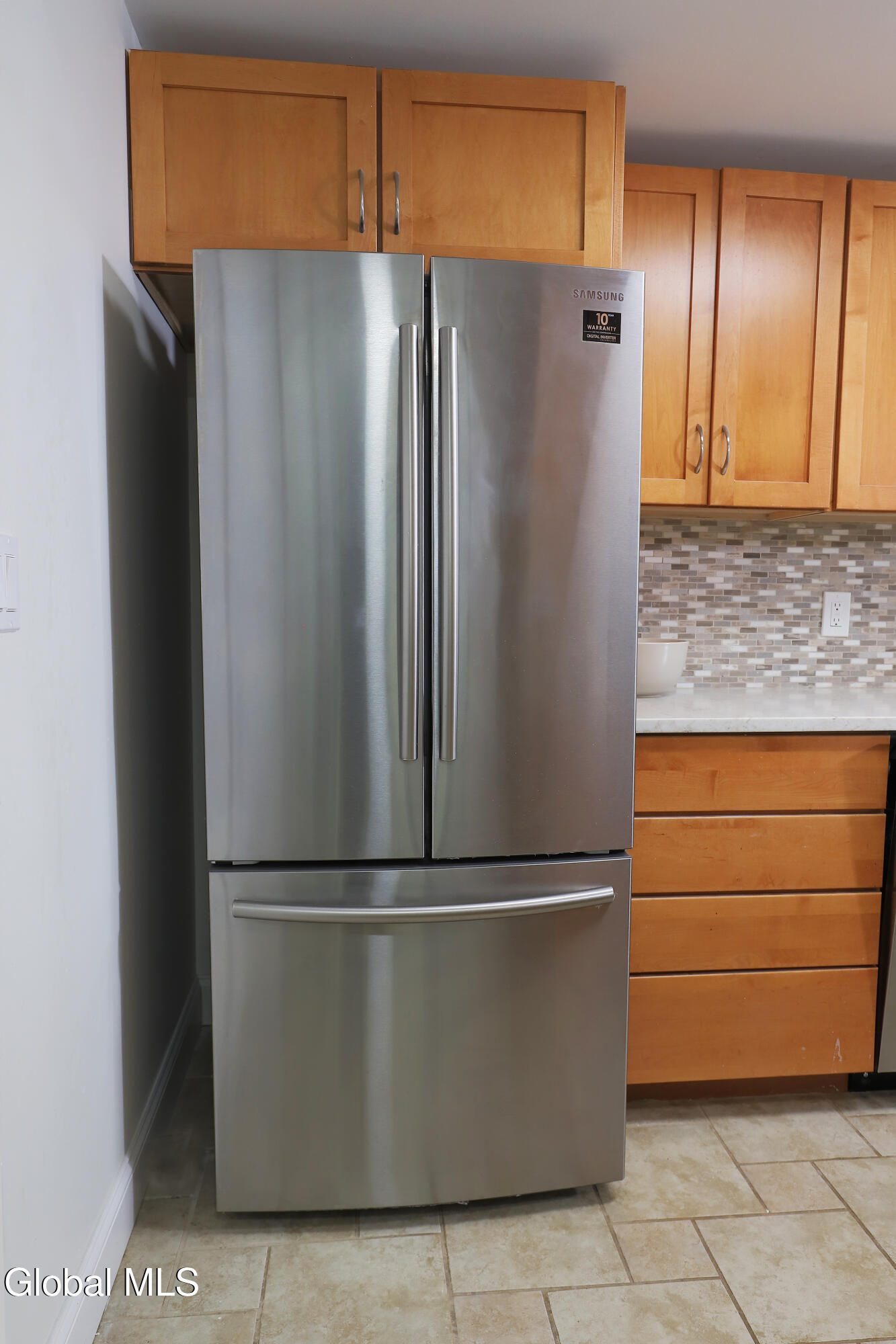 198 Thimbleberry Road Malta, NY 12020 - Photo 26 of 43 kitche - refrigerator