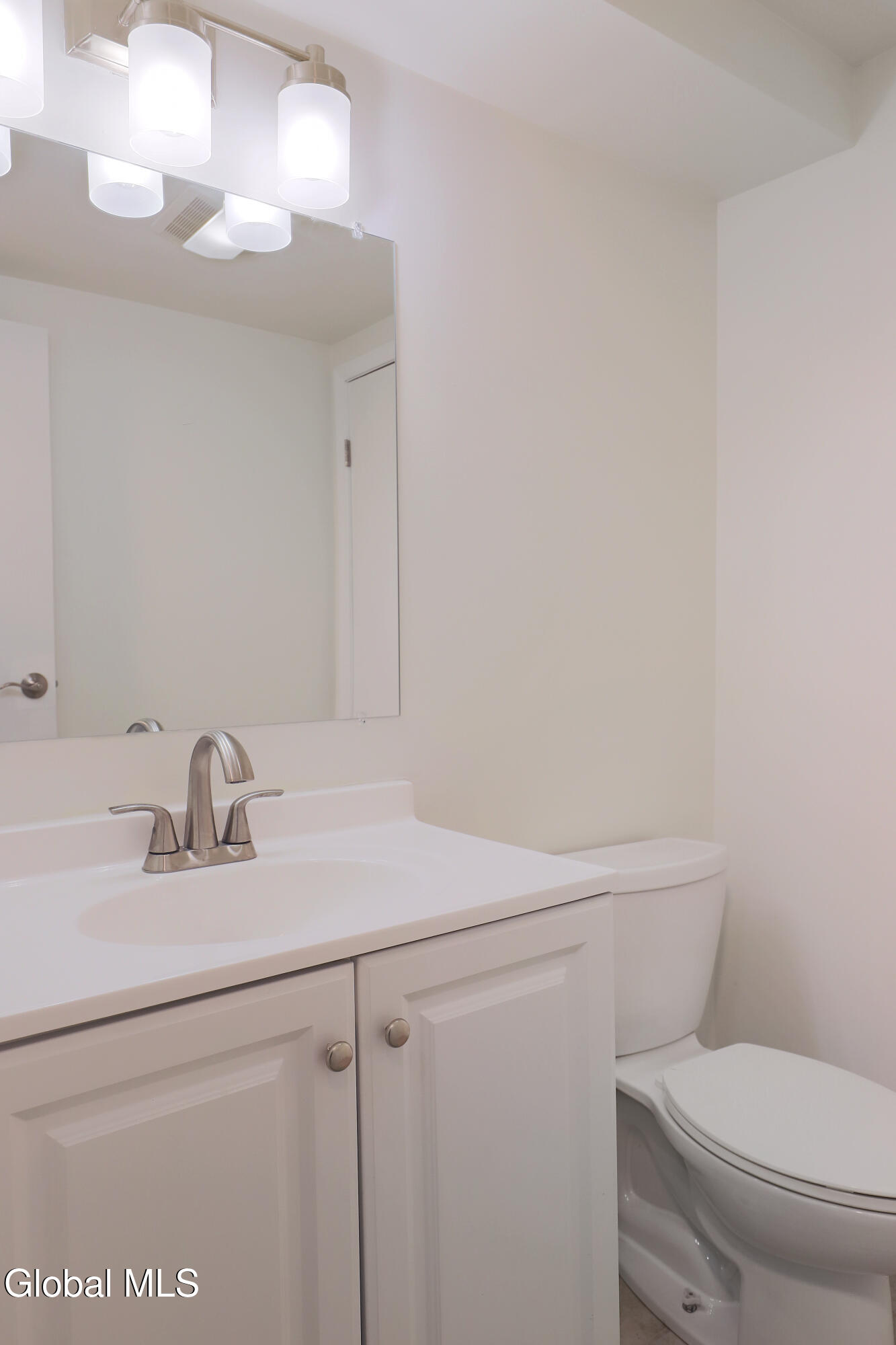 198 Thimbleberry Road Malta, NY 12020 - Photo 38 of 43 1st floor half bath